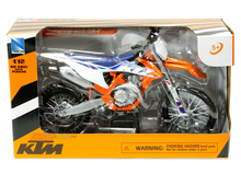 Load image into Gallery viewer, New Ray Toys 1:12 KTM SXF 450 2022 Toy Model